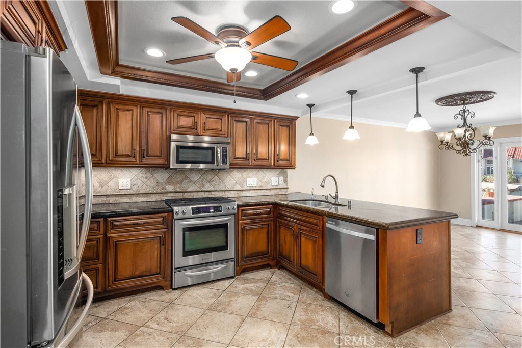 22025 Arrowhead Lane