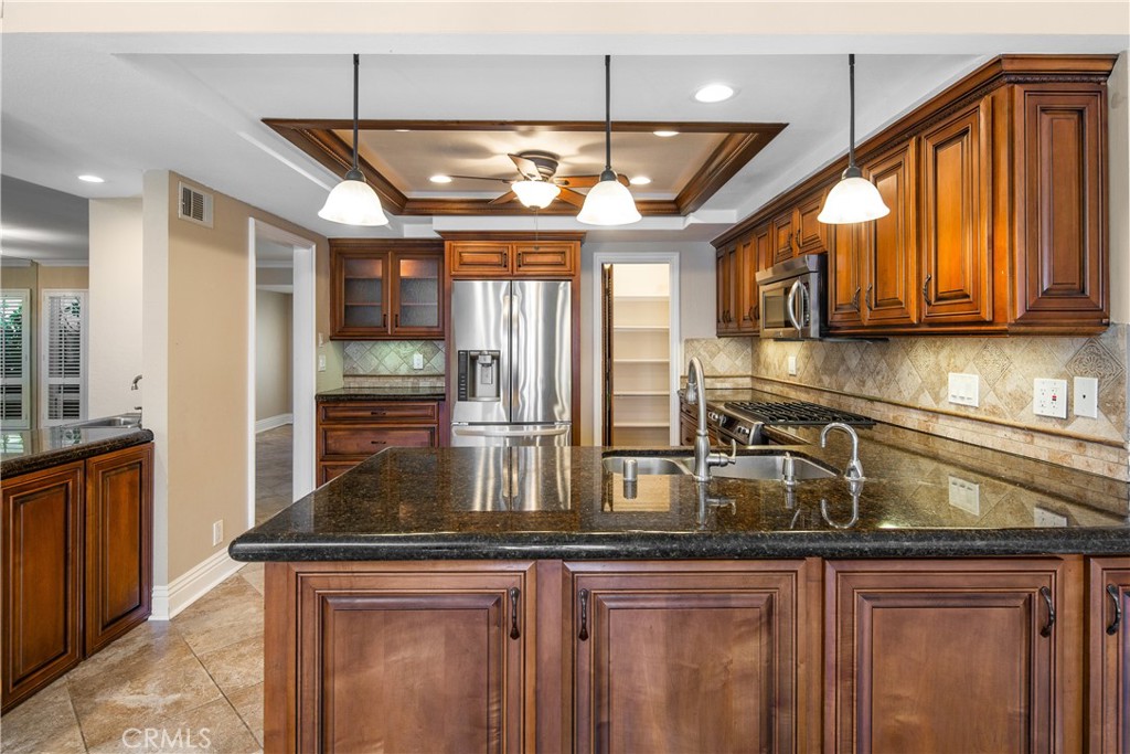 22025 Arrowhead Lane