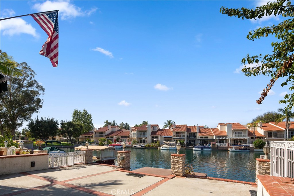 22025 Arrowhead Lane