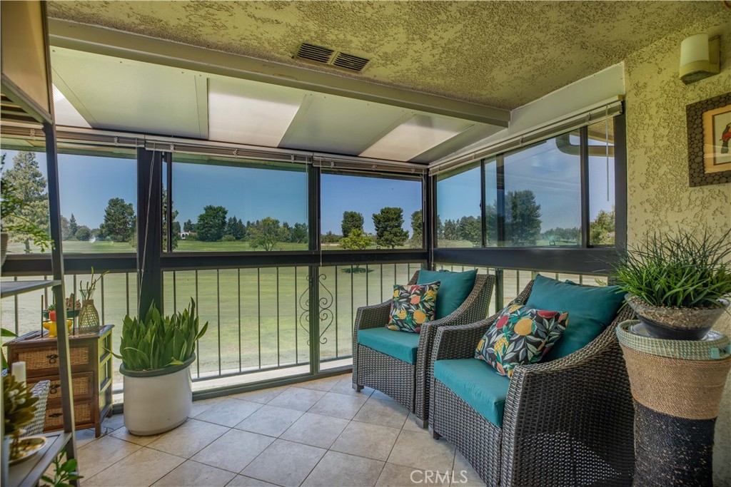 2386 Via Mariposa W 3G