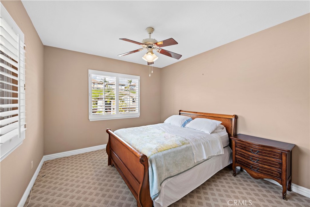 27761 Manor Hill Road