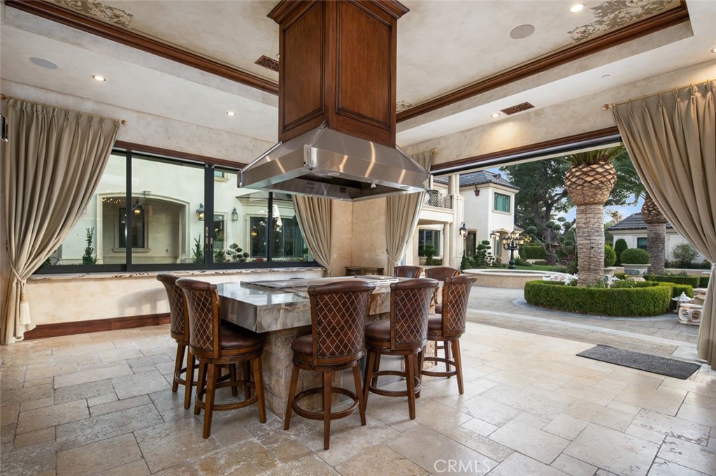 61 Palm Hill Lane