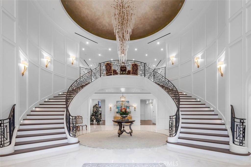 61 Palm Hill Lane