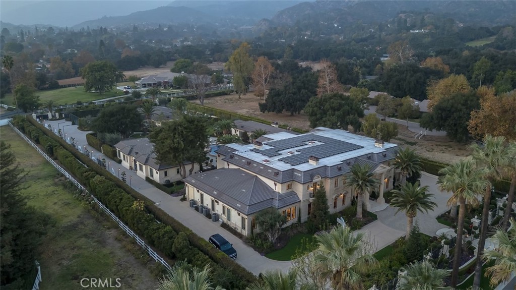 61 Palm Hill Lane