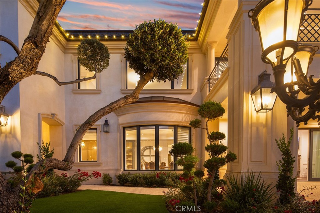 61 Palm Hill Lane