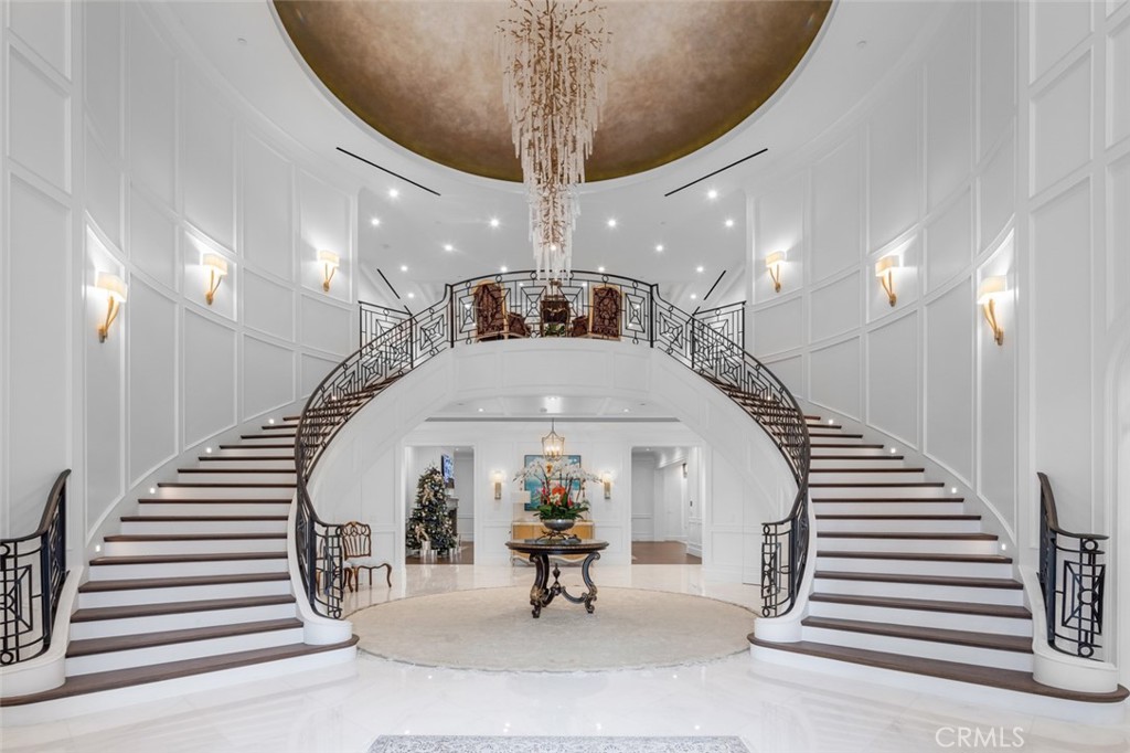 61 Palm Hill Lane