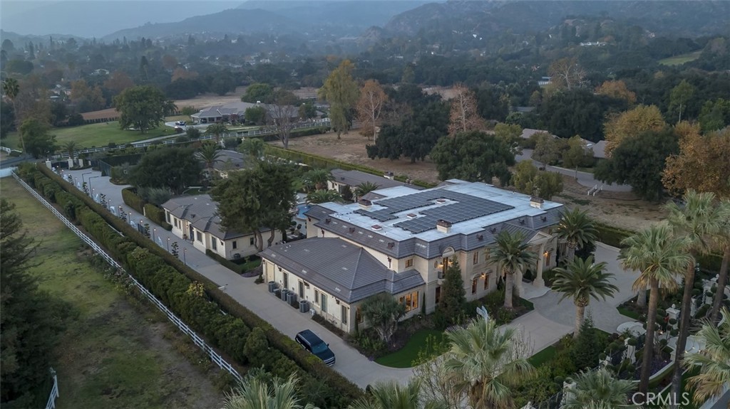 61 Palm Hill Lane