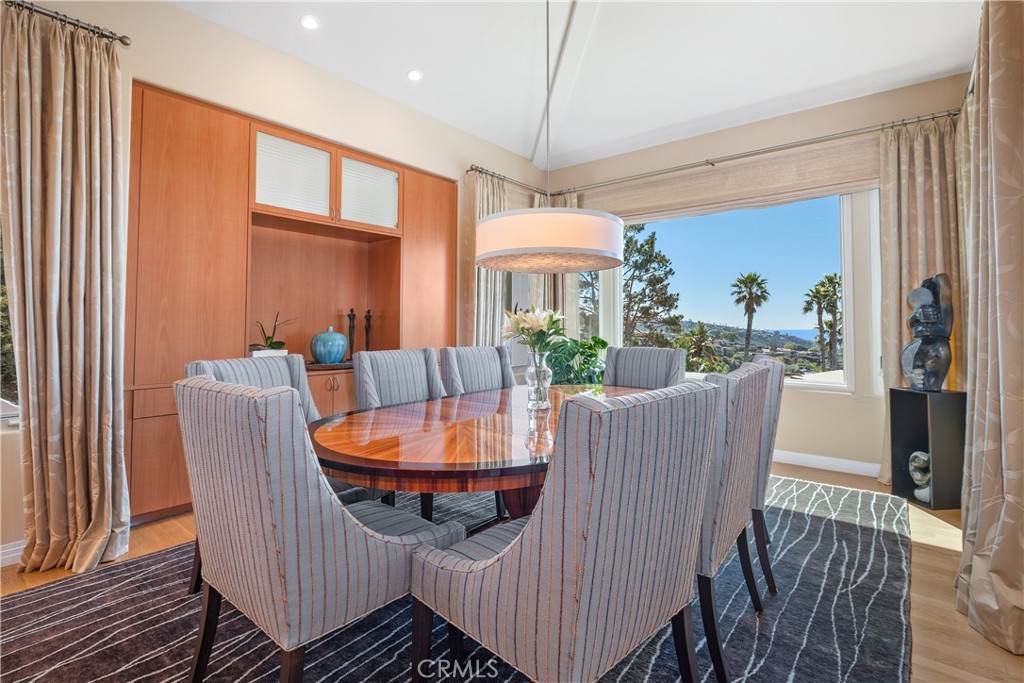 1598 Skyline Drive