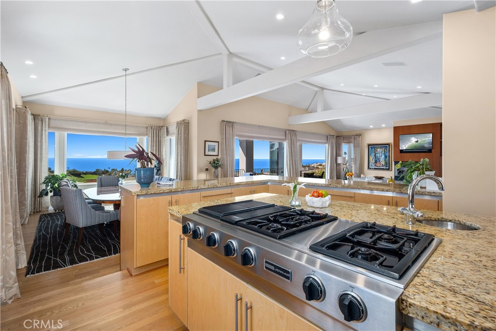 1598 Skyline Drive