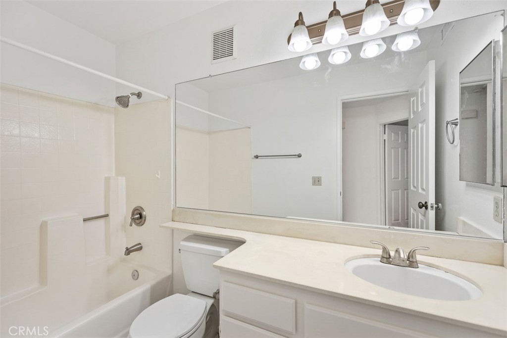 25081 Leucadia Street I