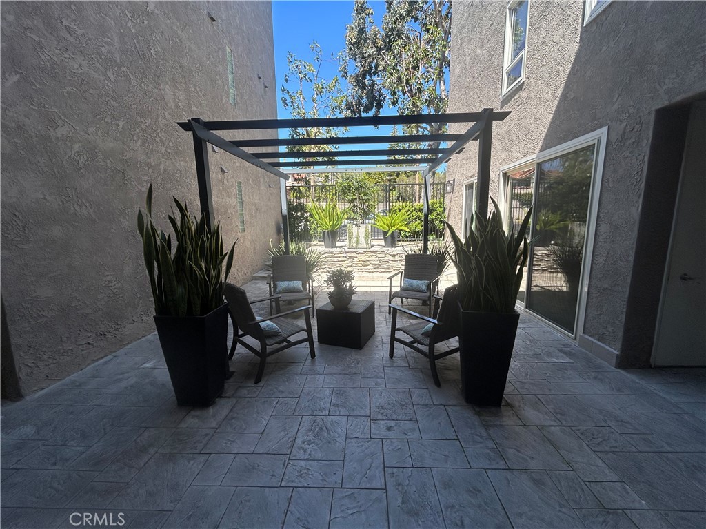 530 Cliff Drive 102