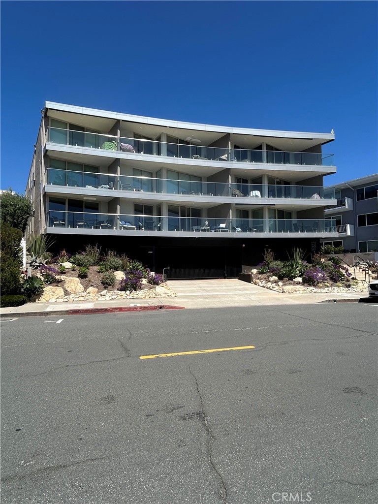 530 Cliff Drive 102