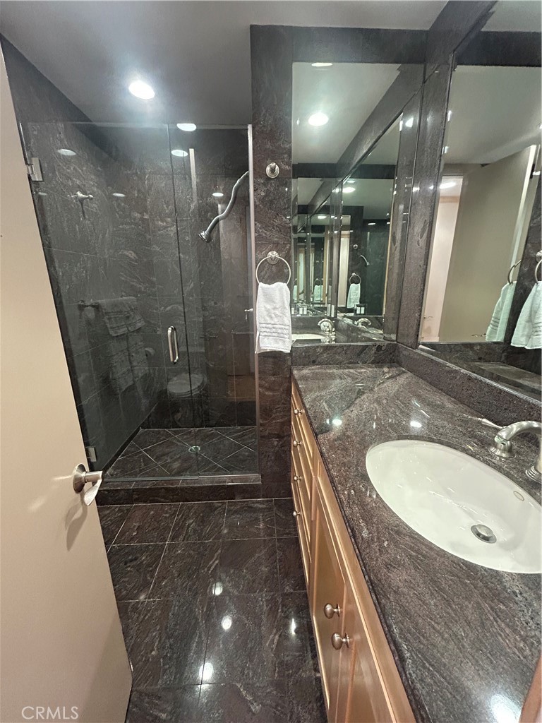 530 Cliff Drive 102