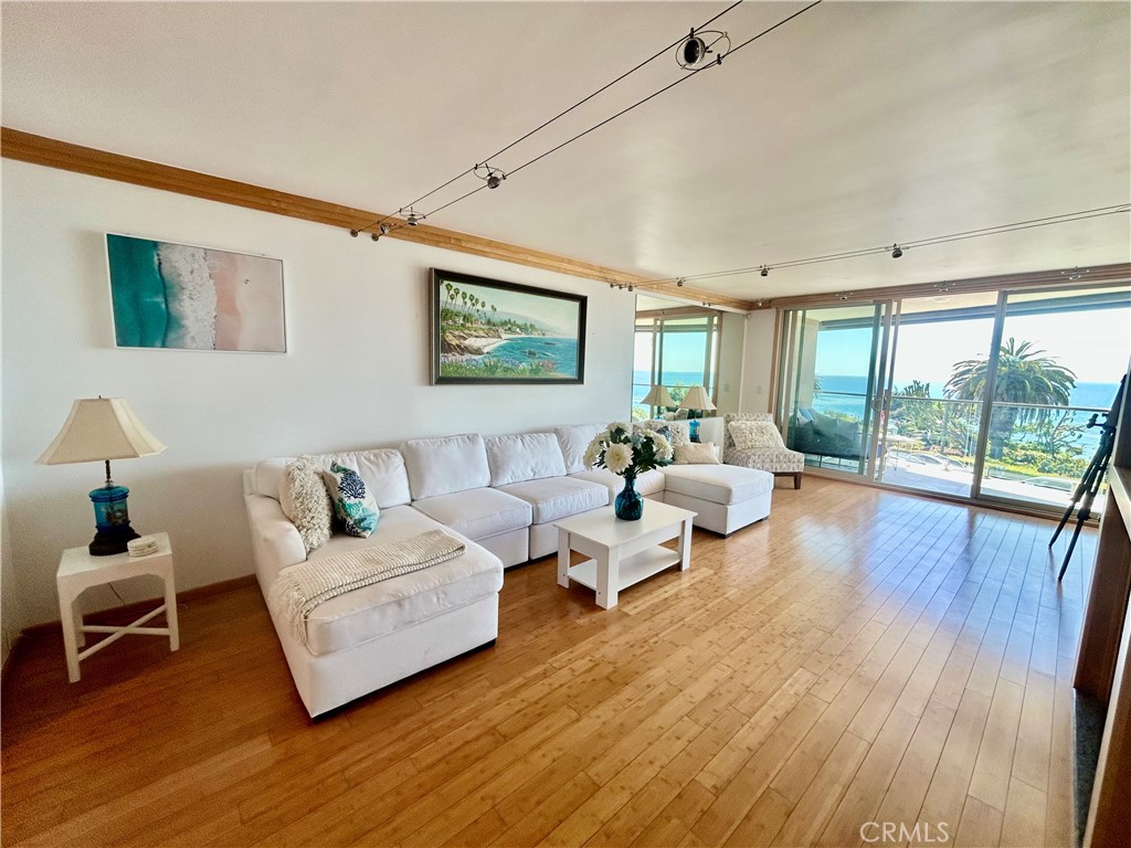 530 Cliff Drive 102