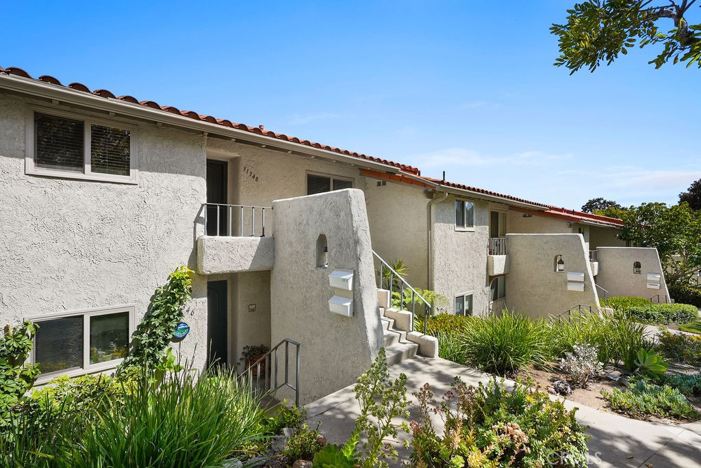 31348 W Nine Drive B4