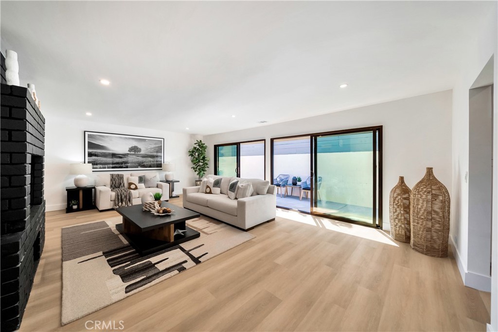 1603 Sunnyside Terrace