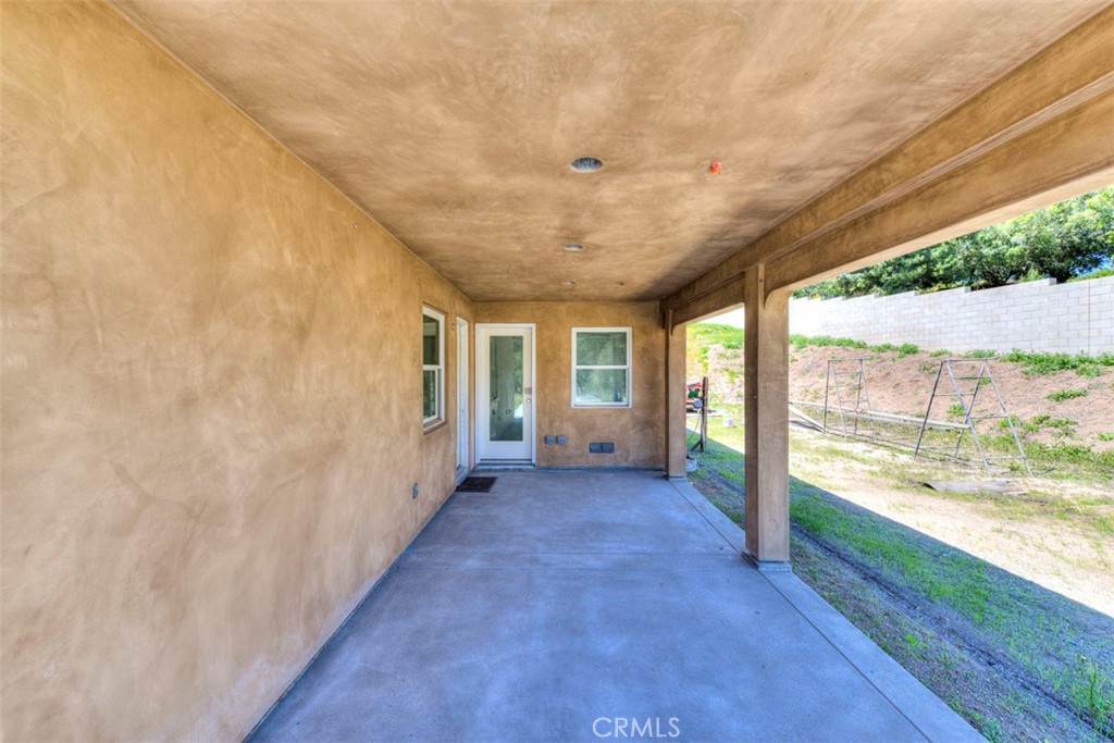 16592 Artesian Hills Ct