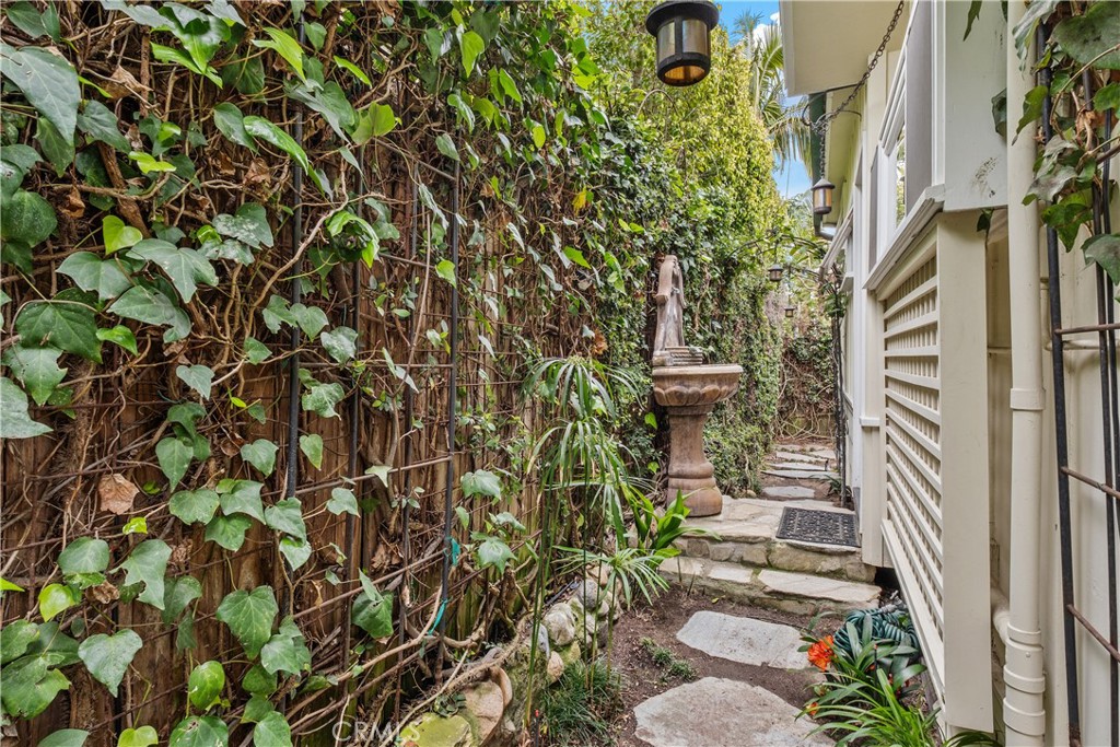 31592 Santa Rosa Dr.