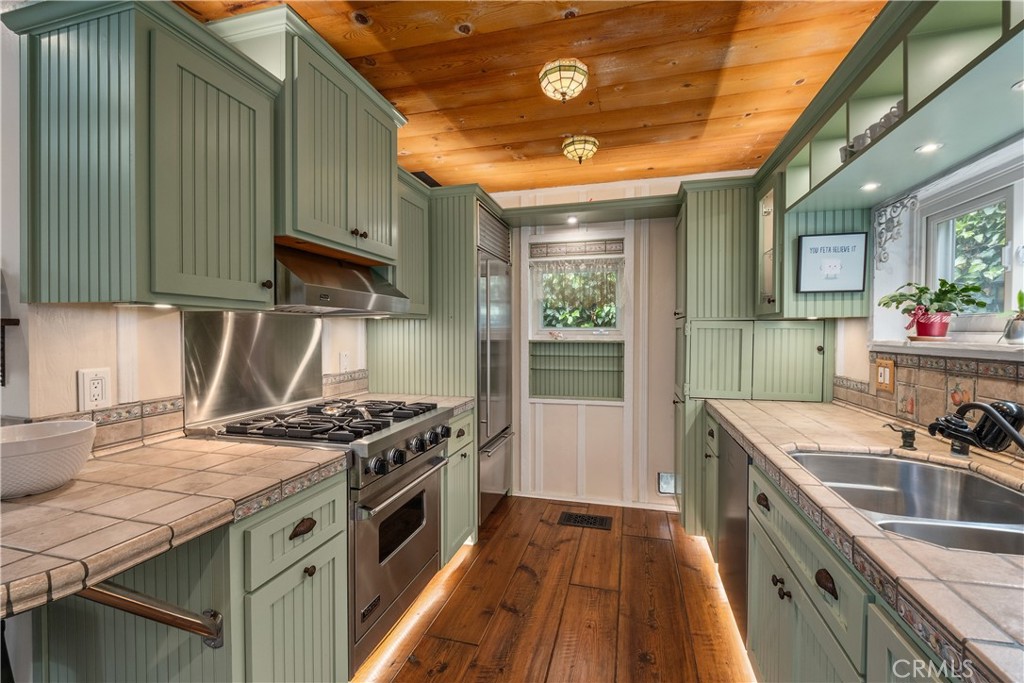 31592 Santa Rosa Dr.