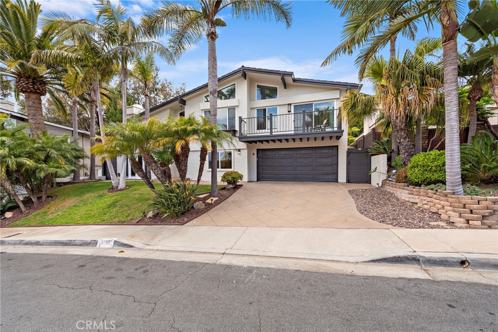 3105 Calle Quieto