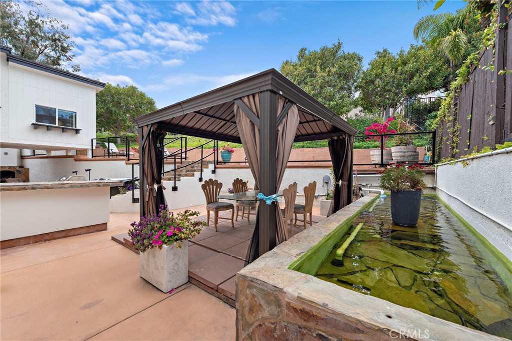 3105 Calle Quieto
