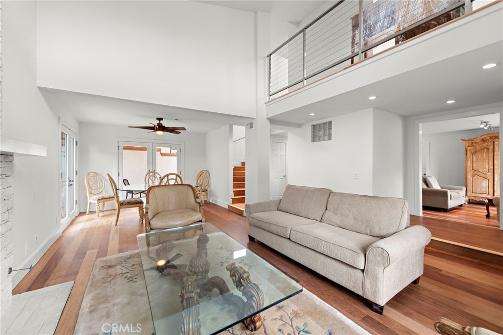 3105 Calle Quieto