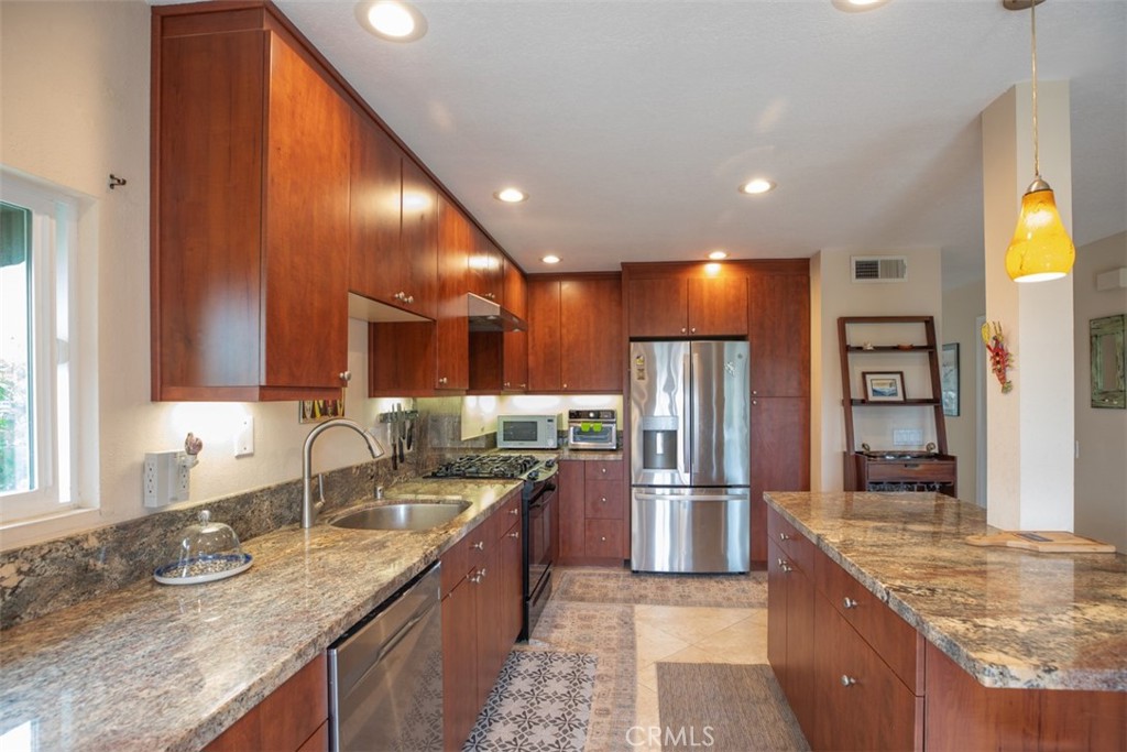4 Amherst