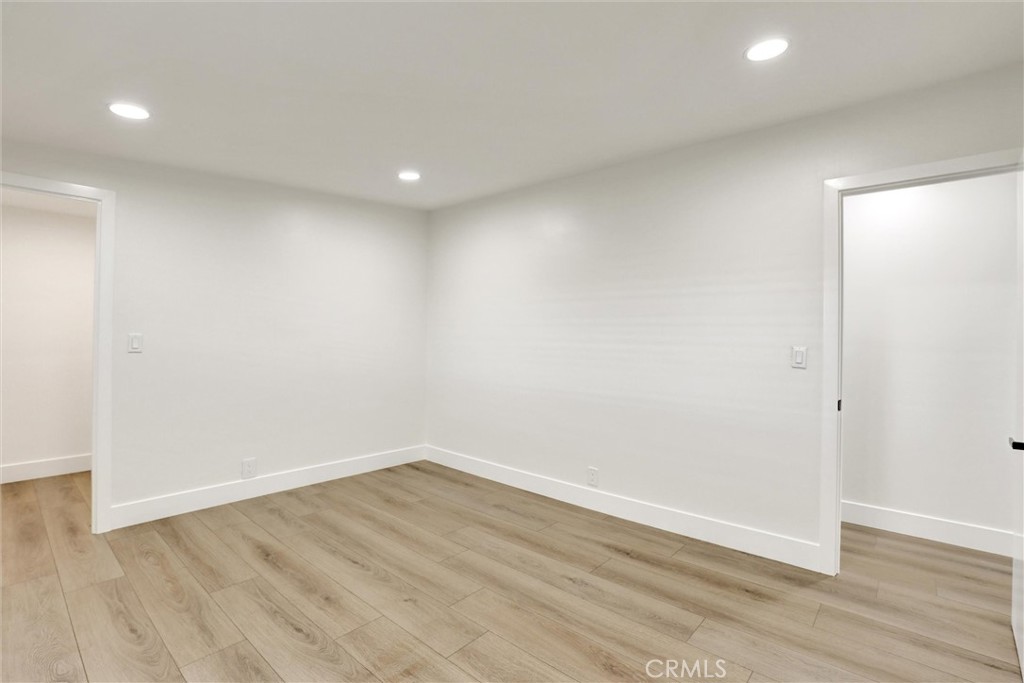 32742 Alipaz Street 23