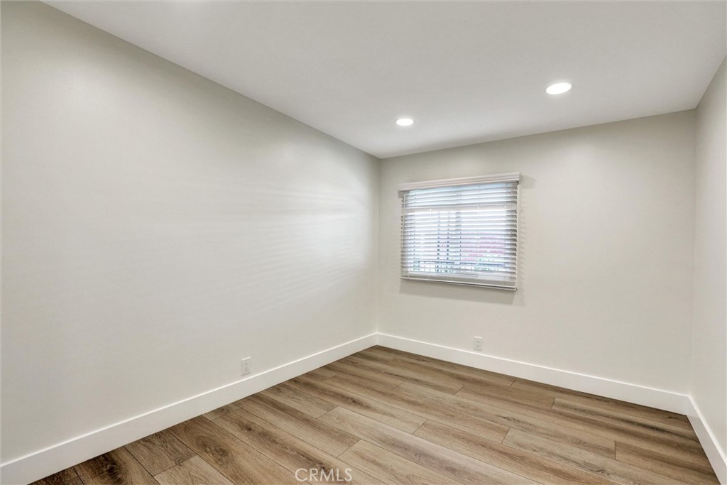 32742 Alipaz Street 23