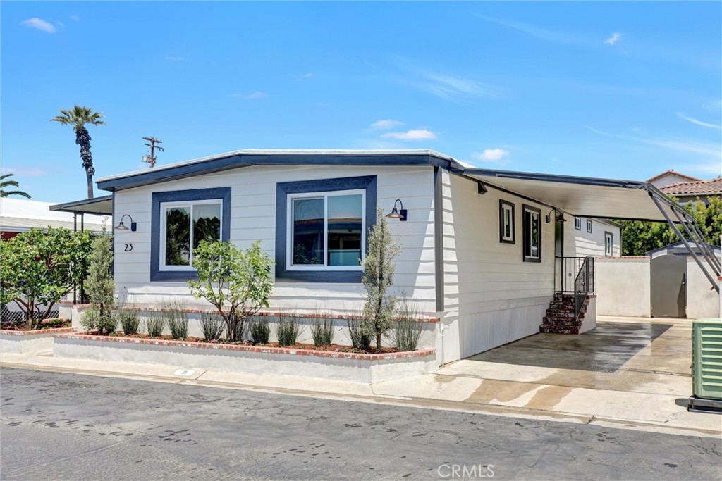 32742 Alipaz Street 23