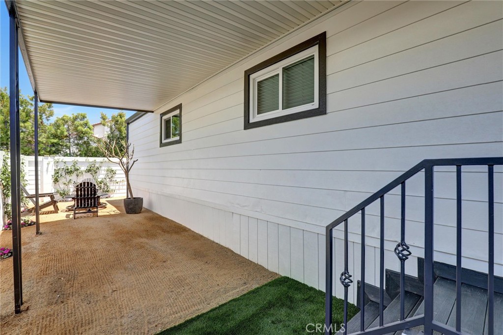 32742 Alipaz Street 23