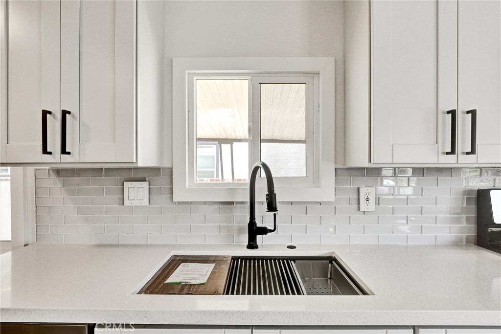 32742 Alipaz Street 23