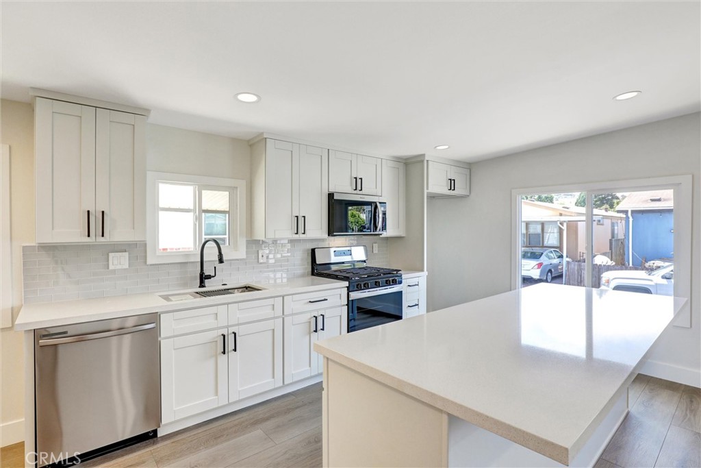 32742 Alipaz Street 23