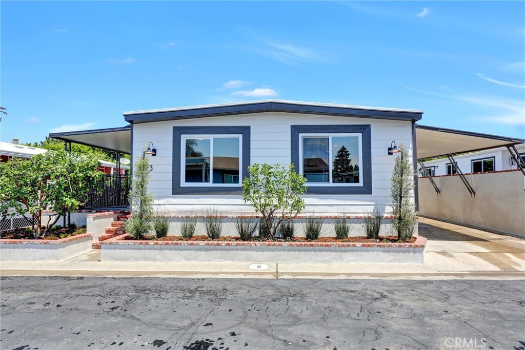 32742 Alipaz Street 23