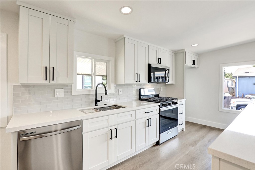 32742 Alipaz Street 23