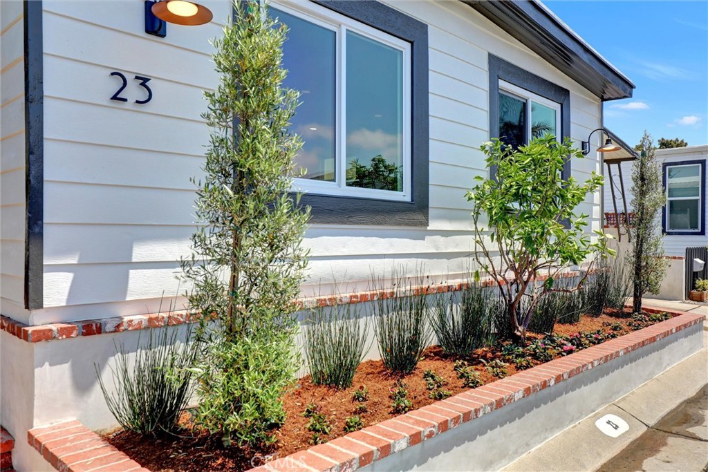 32742 Alipaz Street 23