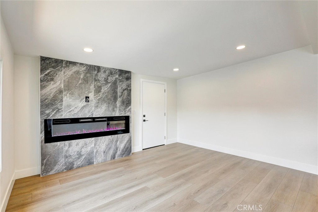 32742 Alipaz Street 23