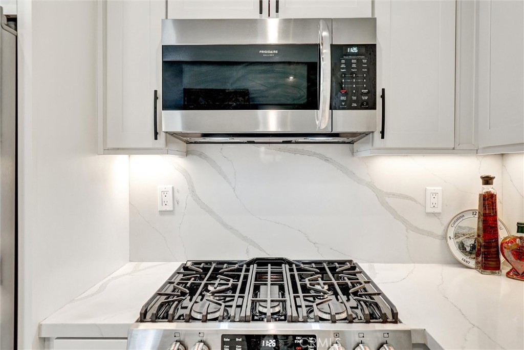 25072 Leucadia Street E