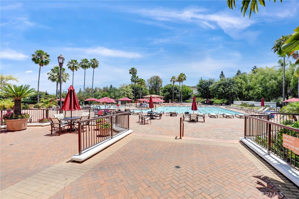 25072 Leucadia Street E