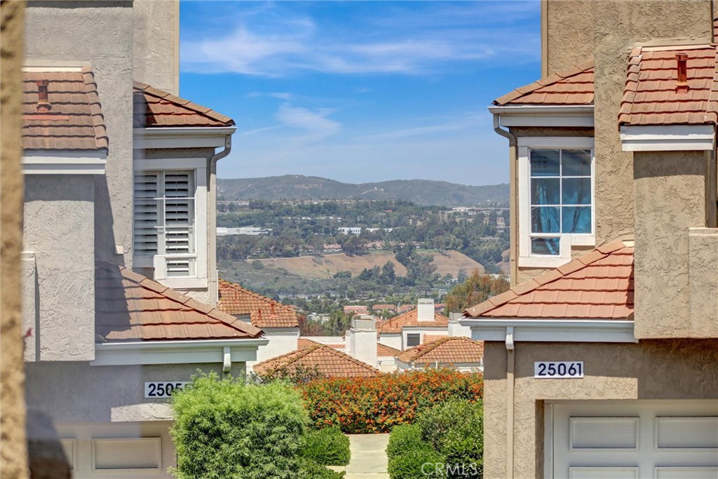 25072 Leucadia Street E