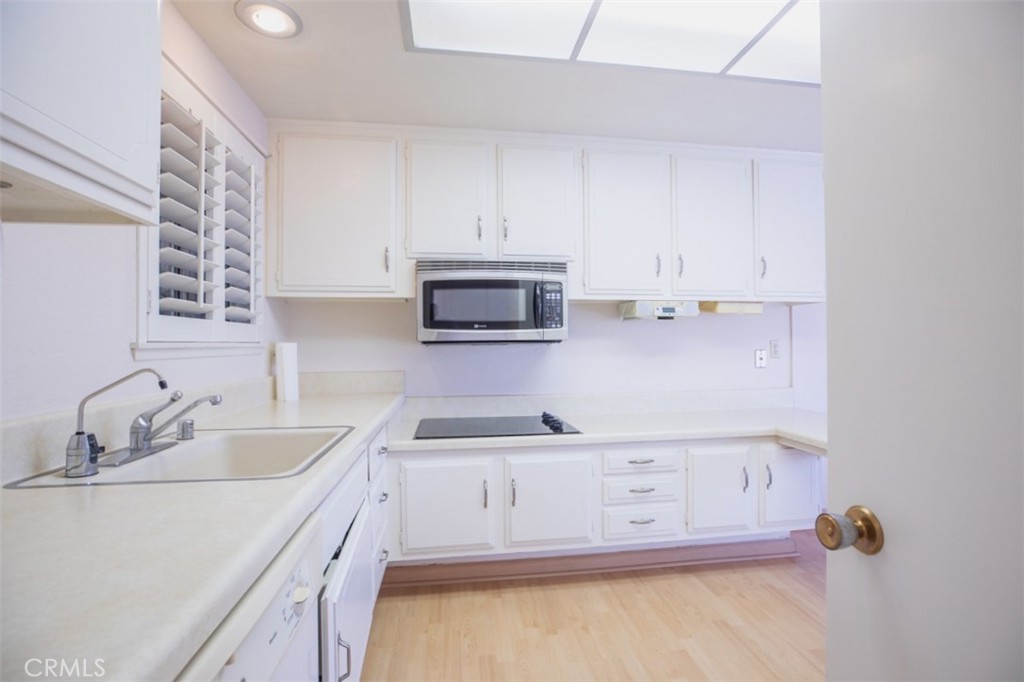 2184 #D Via Mariposa E. D