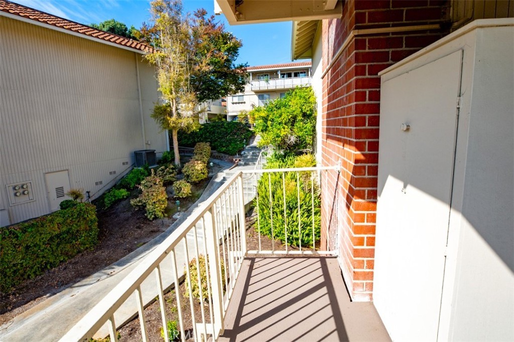 2184 #D Via Mariposa E. D