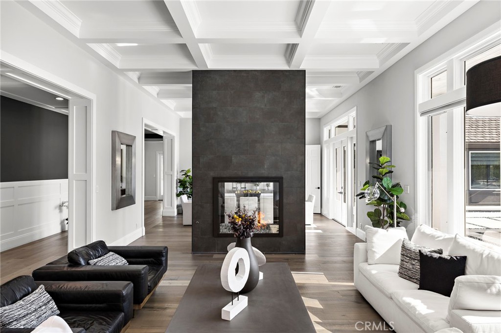 1 Falconridge Drive