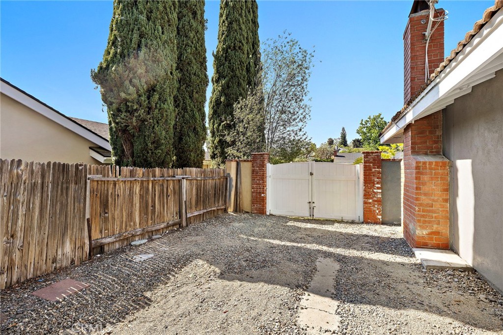 24802 La Plata Drive
