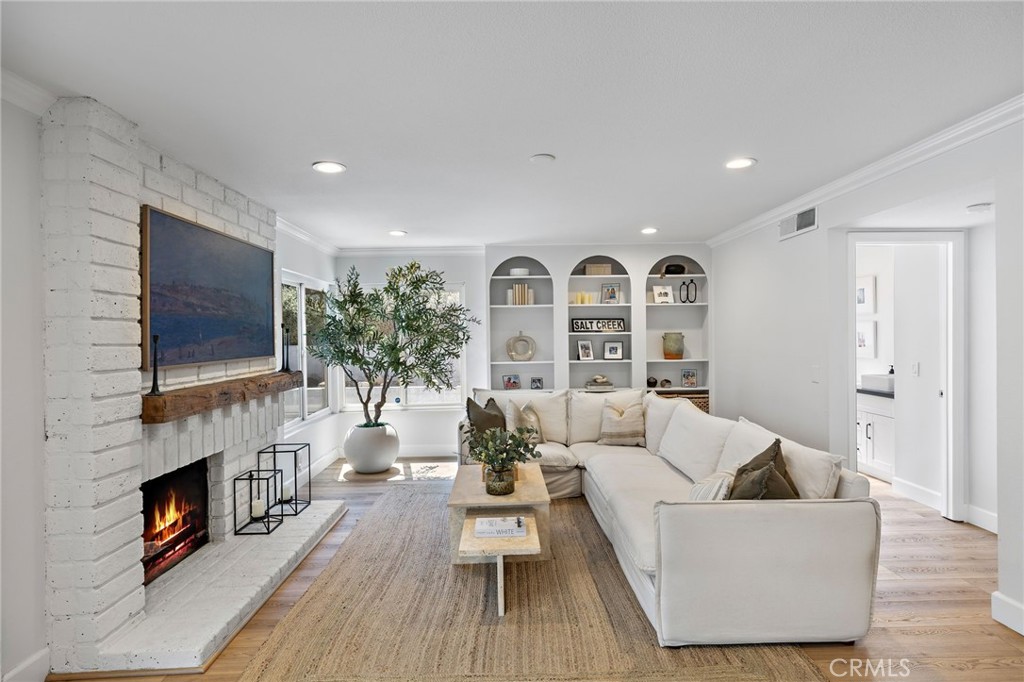 25392 Neptune Drive