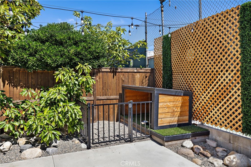 25392 Neptune Drive