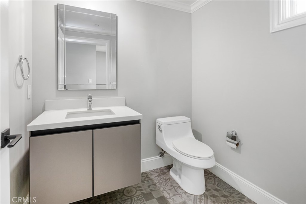 188 S Sierra Madre Boulevard 8