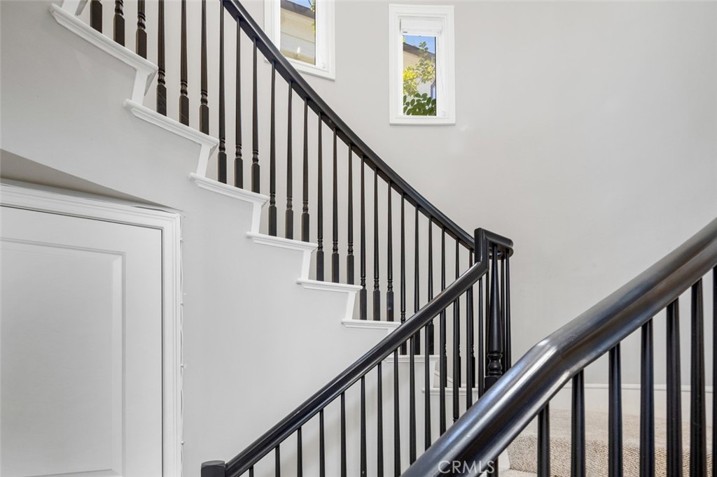 188 S Sierra Madre Boulevard 8