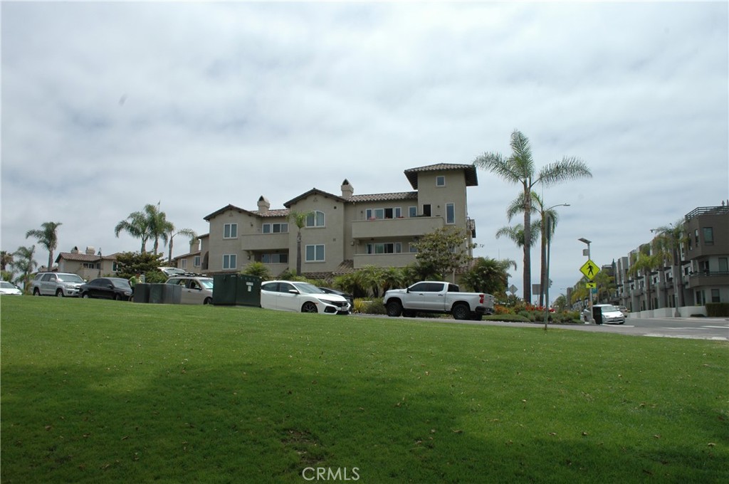 543 LAGUNA Drive