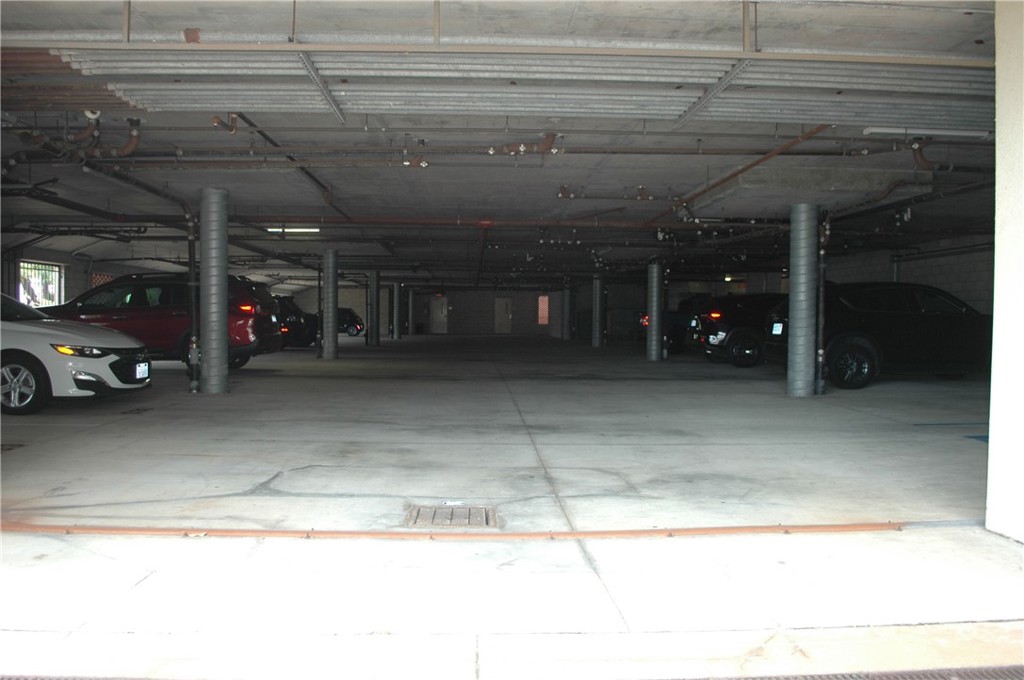 543 LAGUNA Drive